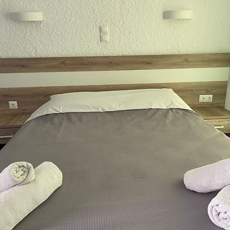 Hotel Georgina Agia Marina  Esterno foto